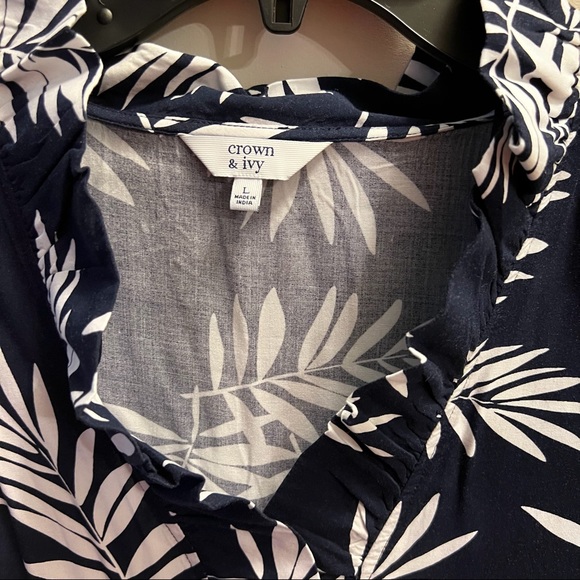 Navy blue white blouse - Picture 2 of 5